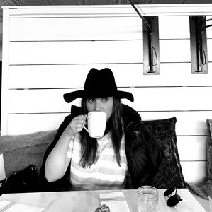 Meet your Posher, Carly